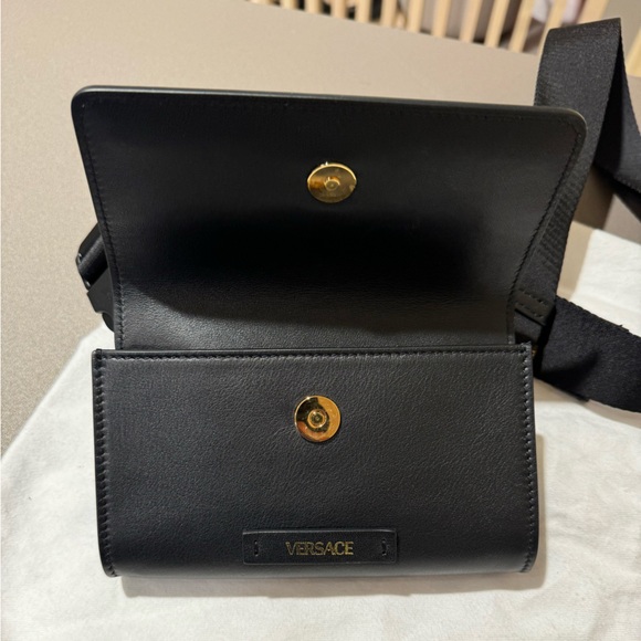 VERSACE MEDUSA MESSENGER BAG - Picture 5 of 8